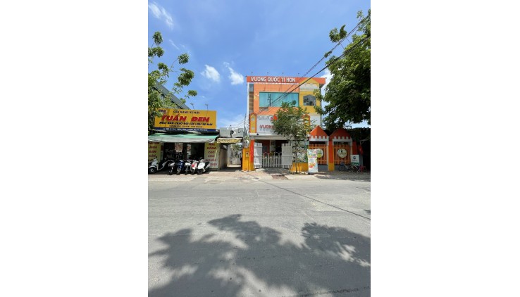 Bán nhà mặt tiền gần Lê Văn Thịnh, 88m2  , ô tô ngủ ,4 tầng ,5 PN, tiện KD